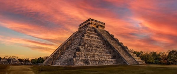 Chitchenitza,During,Brilliant,Red,Sunset